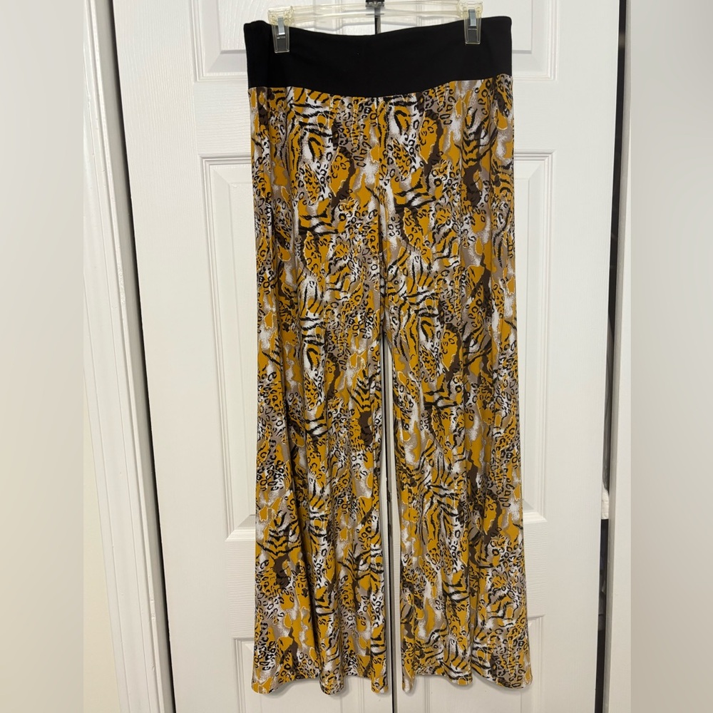 Women with Control Yellow and Black Animal Print gaucho pants Size Medium P - Picture 2 of 10